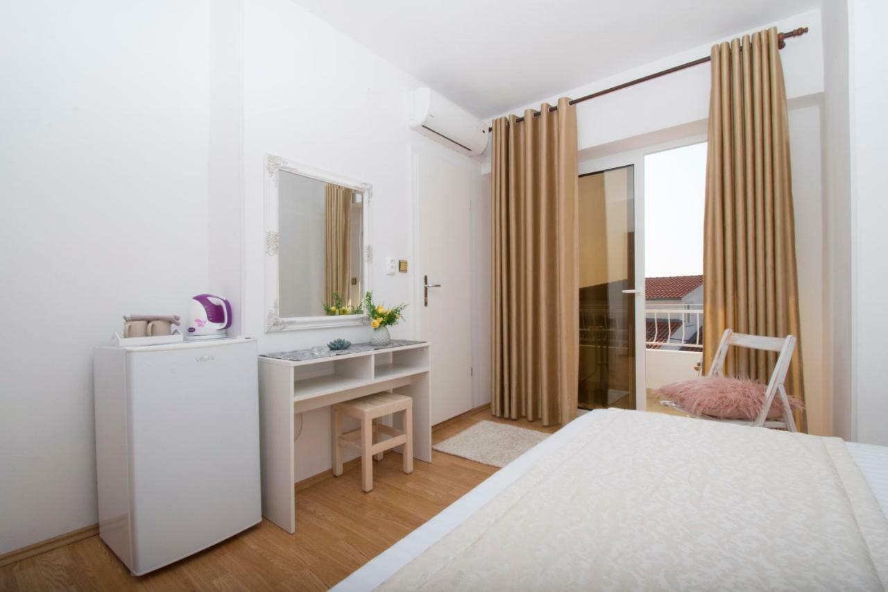 Apartment & Rooms Meri Tučepi Eksteriør bilde