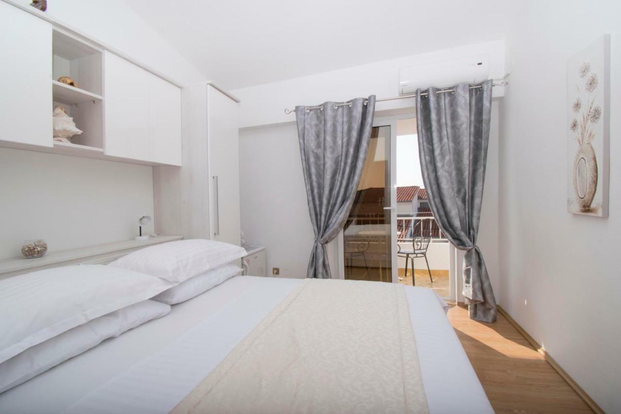 Apartment & Rooms Meri Tučepi Eksteriør bilde