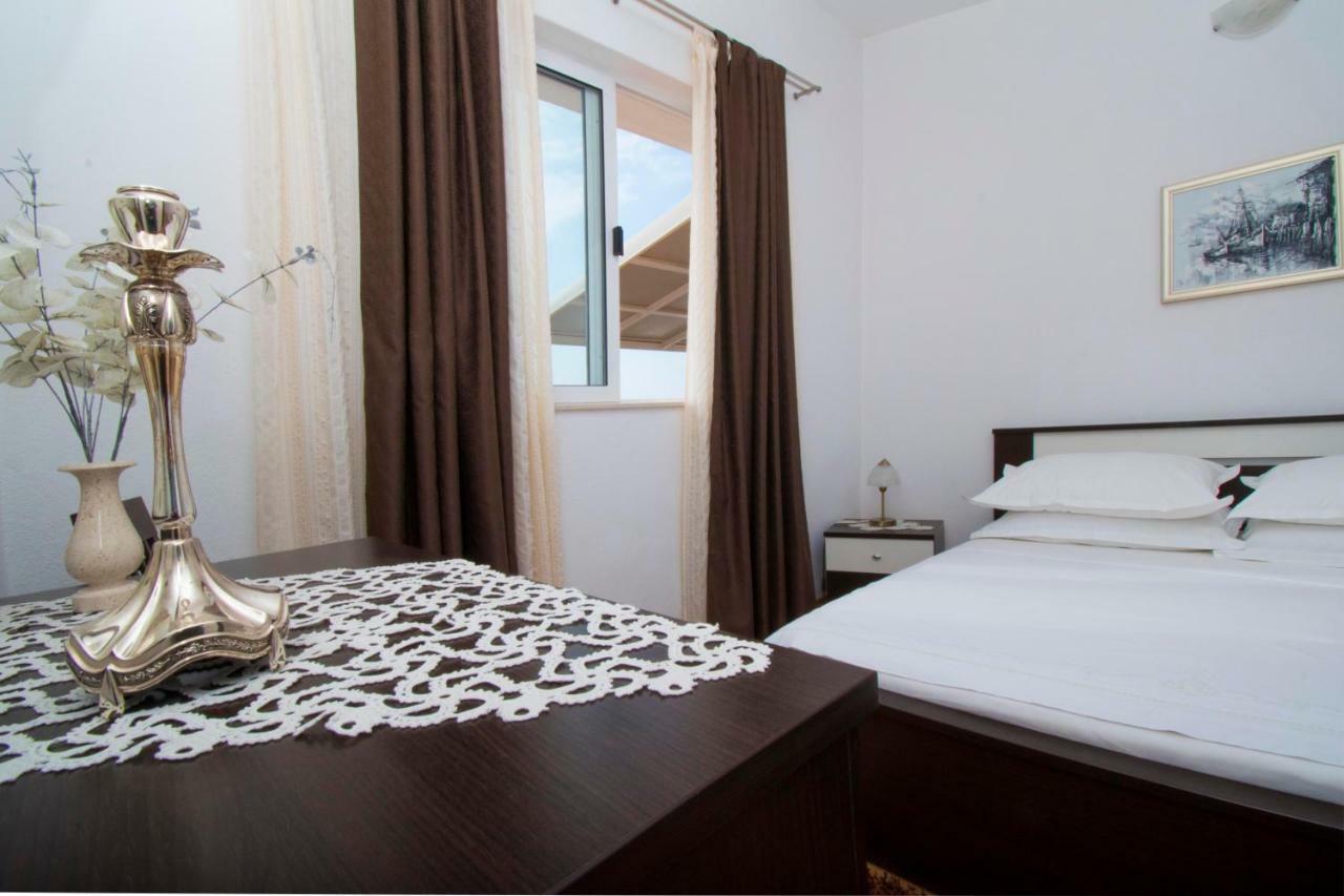 Apartment & Rooms Meri Tučepi Eksteriør bilde